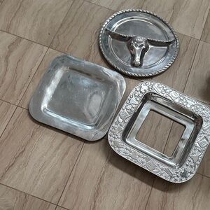 Silver Decorative Plates Set